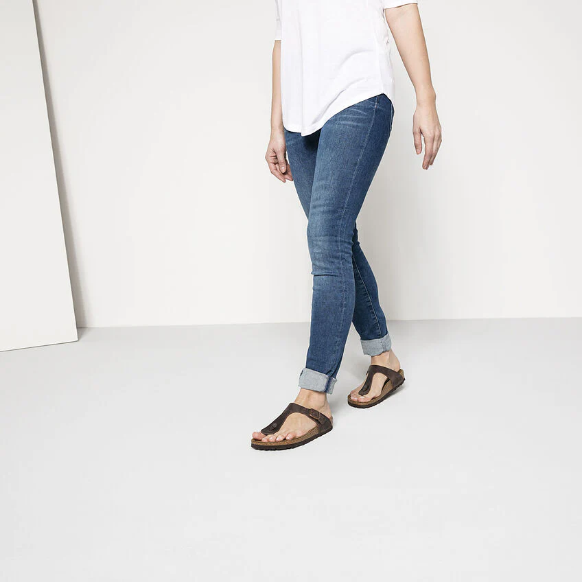 BIRKENSTOCK- GIZEH OILED LEATHER SANDAL - Image 5