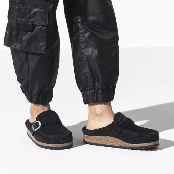 BIRKENSTOCK- BLACK BUCKLEY SHEARLING SLIPPER - Image 3