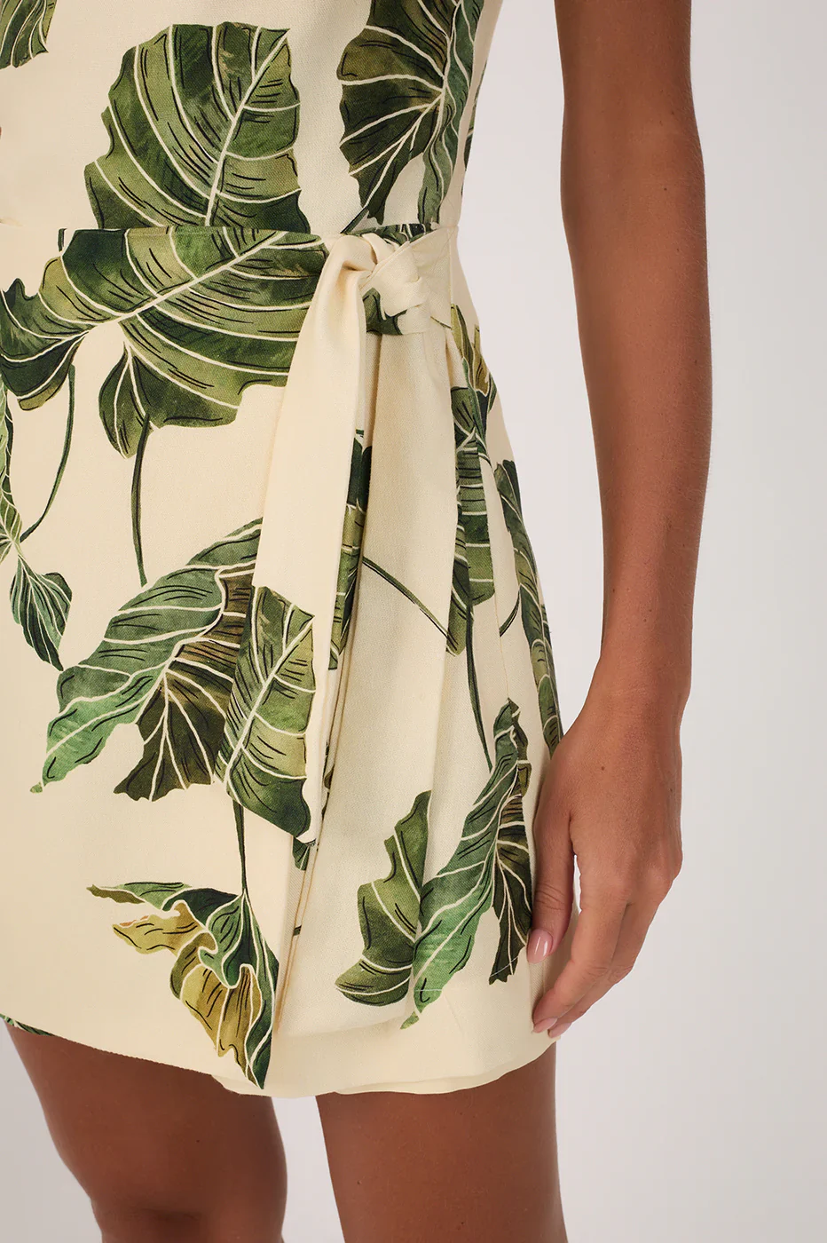 DRESS TO - WOMEN'S LEAF PRINT ROMPER - Image 3