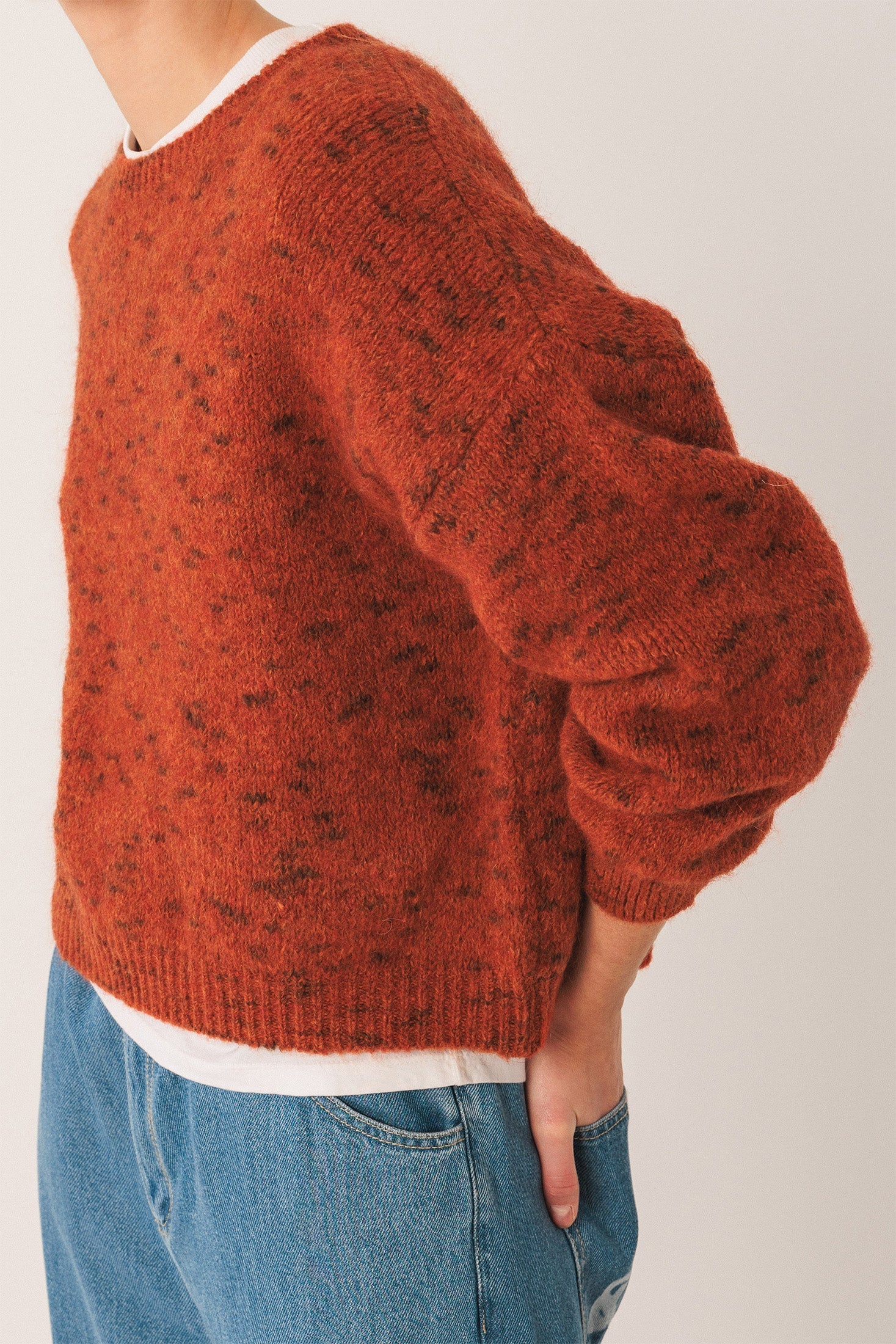 INDI & COLD- WOMEN'S MOHAIR CROP SWEATER - Image 2