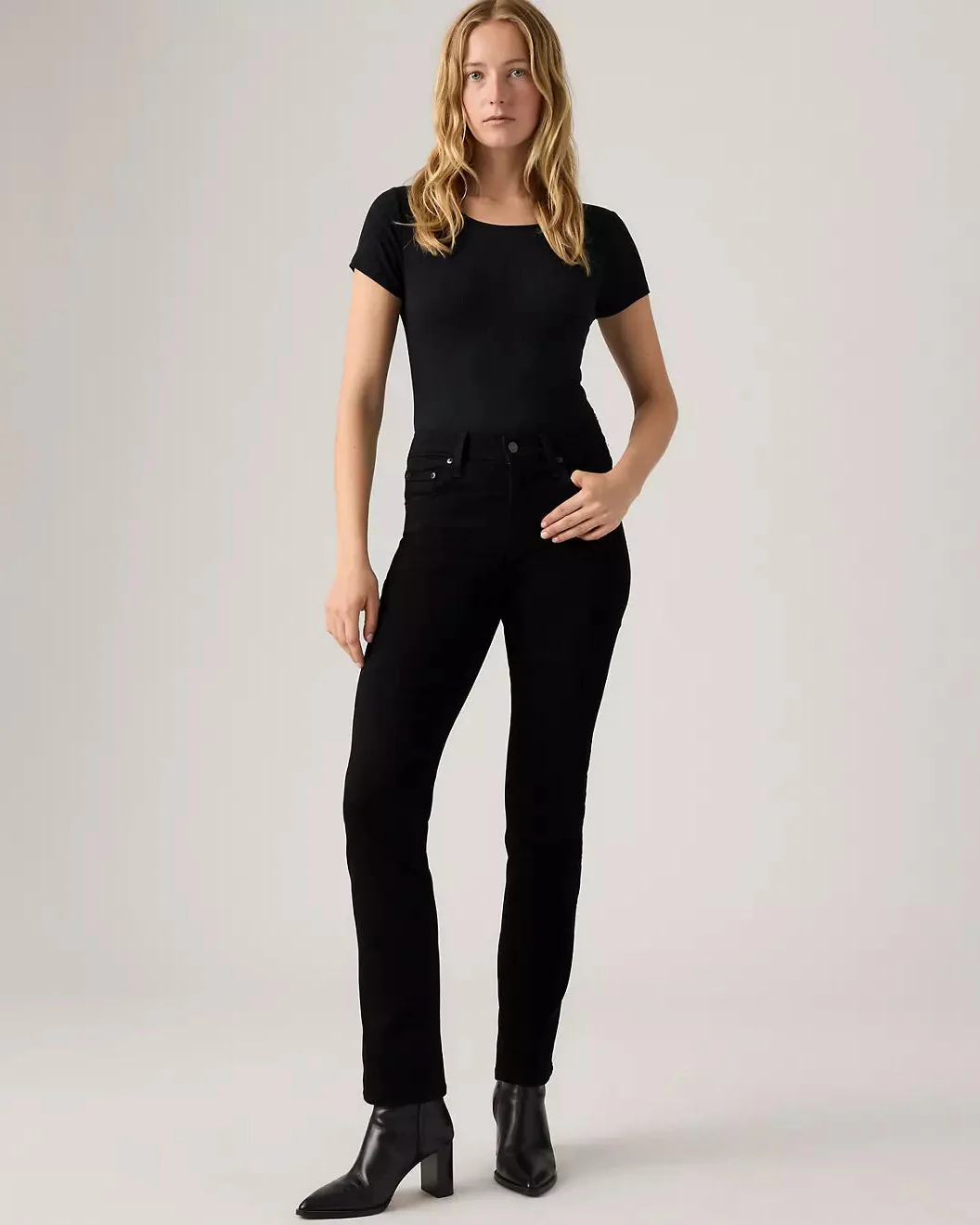 LEVI - WOMEN'S 724 HIGH RISE STRAIGHT PANT - Image 2