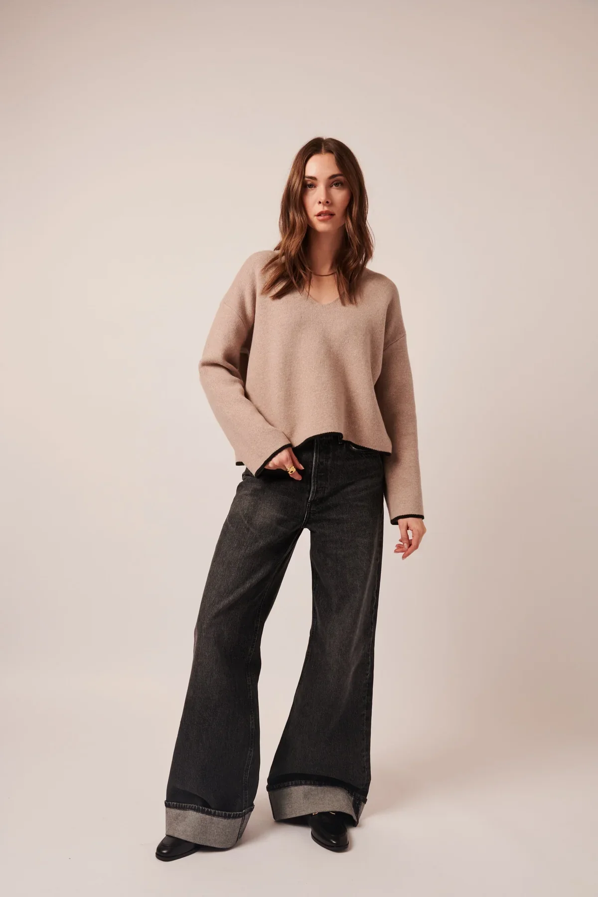 LINE- WOMEN'S GAIA SWEATER - Image 2