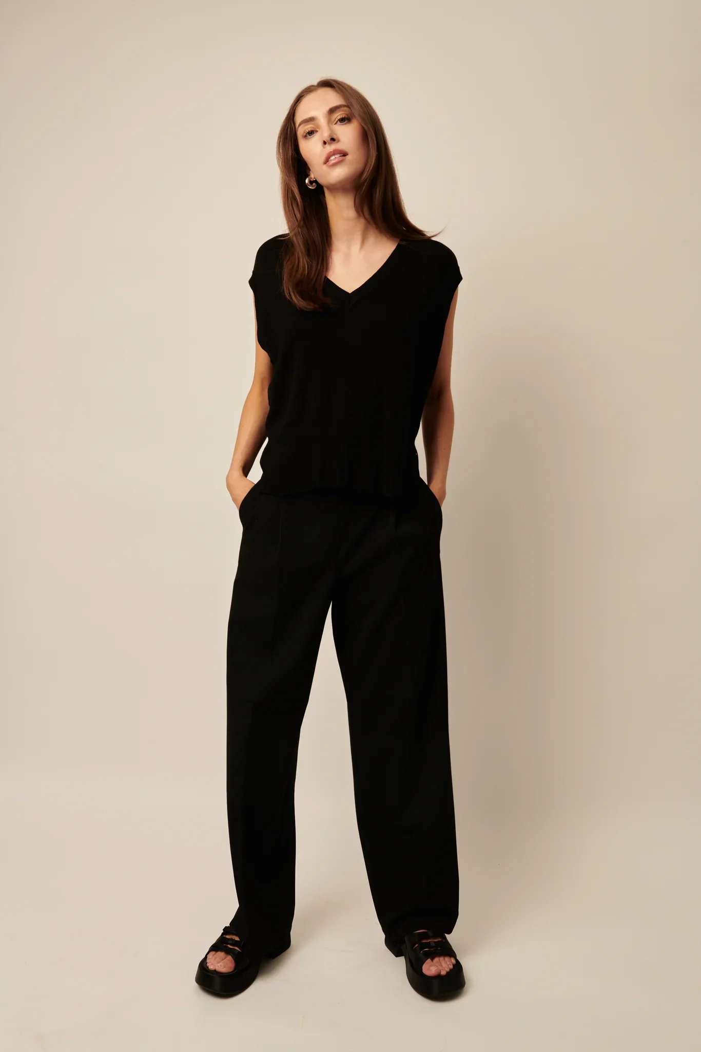 LINE- WOMEN'S MAGGIE SWEATER VEST - Image 3