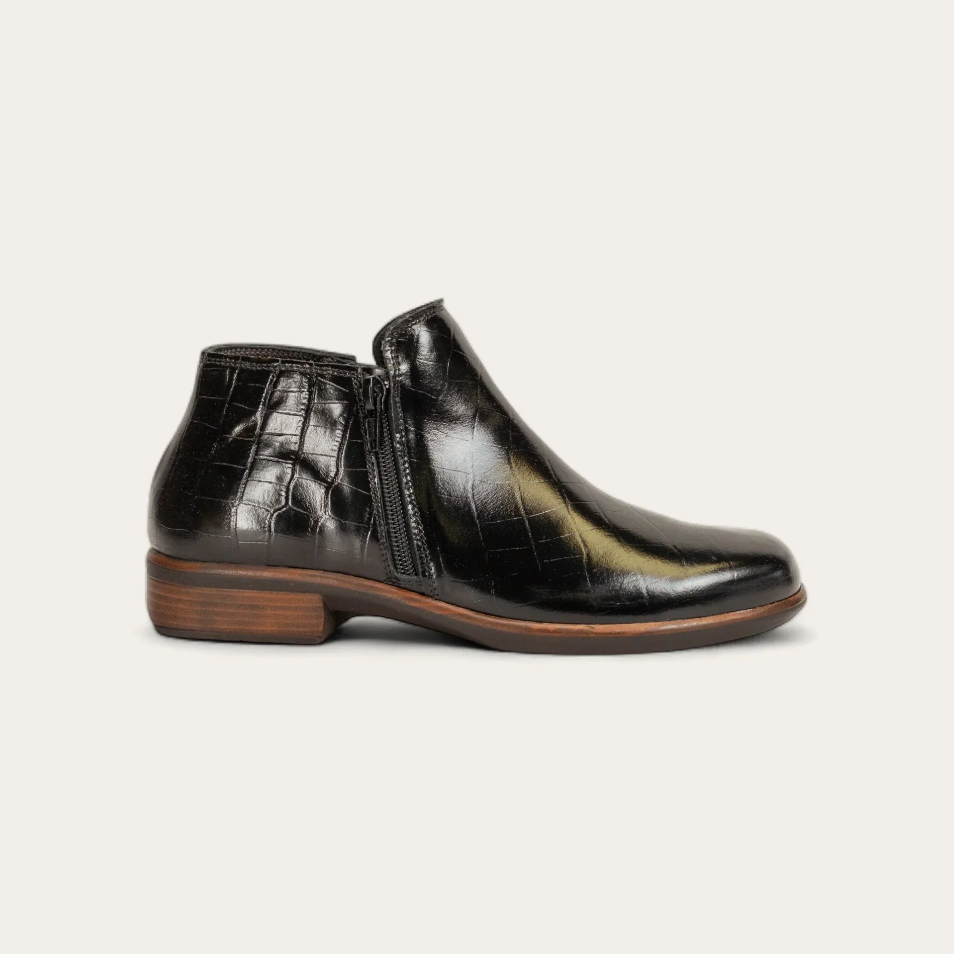 NAOT- WOMEN'S HELM BOOT - Image 2