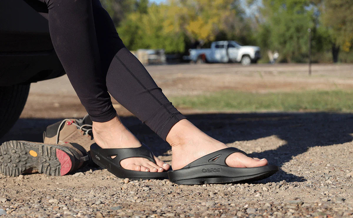 OOFOS - Women's OOriginal Thong Sandal - Image 14