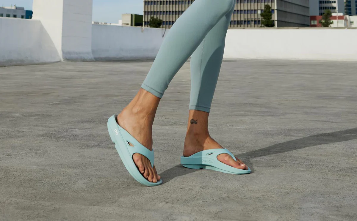 OOFOS - Women's OOriginal Thong Sandal - Image 6