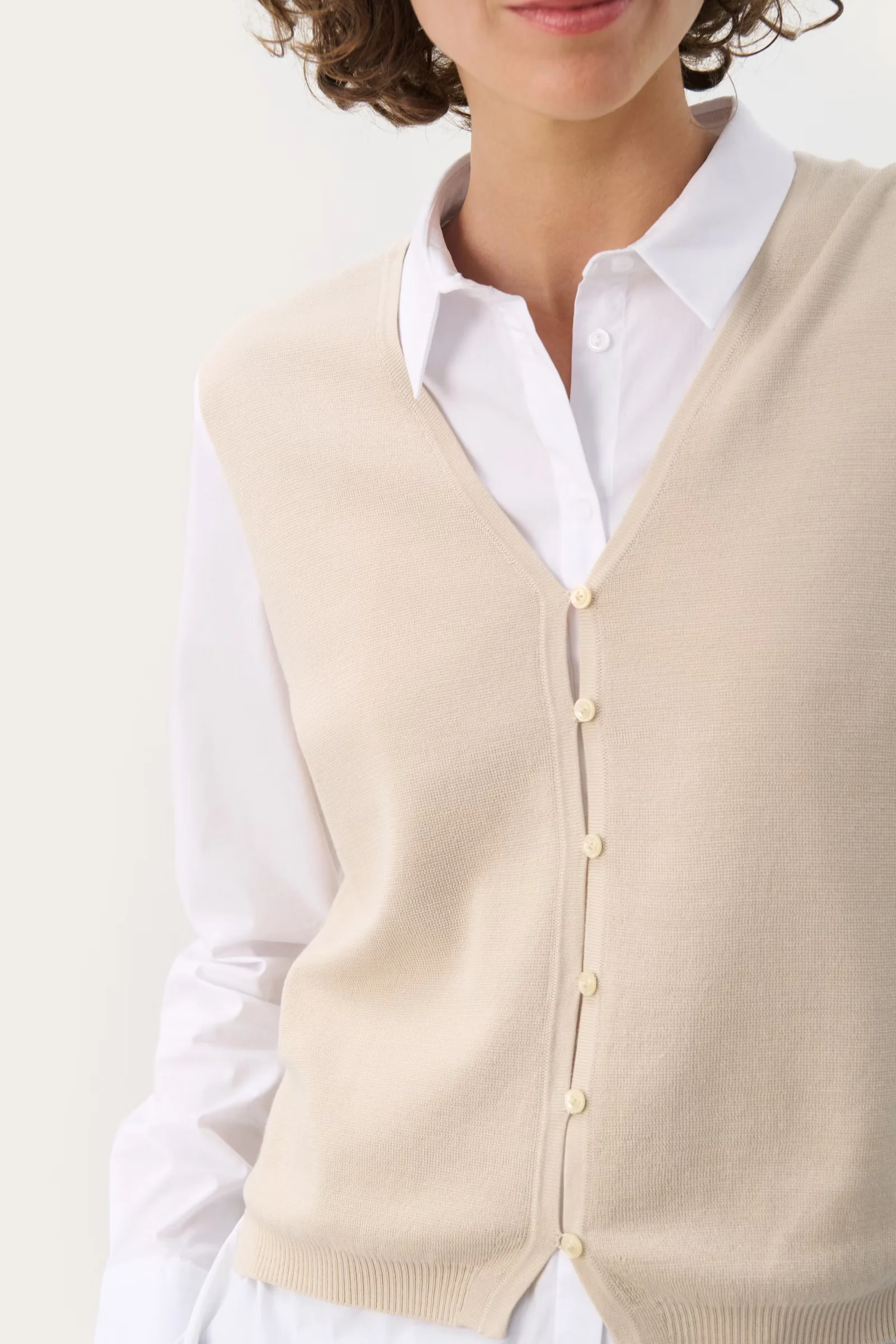 PART TWO- WOMEN’S NATIKA VEST - Image 5