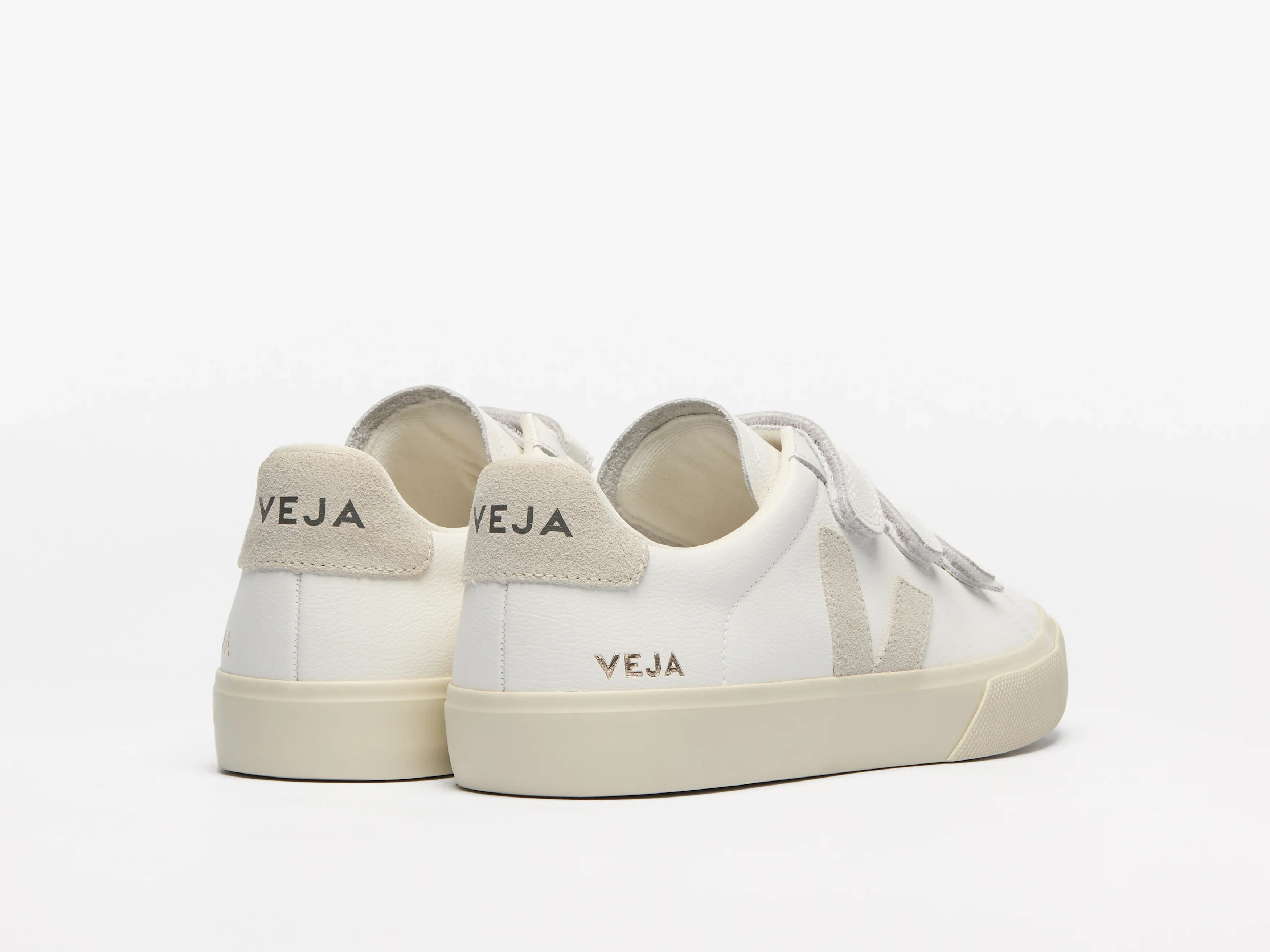 VEJA- WOMEN'S RECIFE CHROMEFREE LEATHER SNEAKER - Image 4
